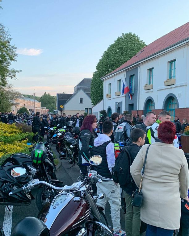 Rassemblement de motos lors d'une manifestation nationale pour les libertés de circulation des motards
